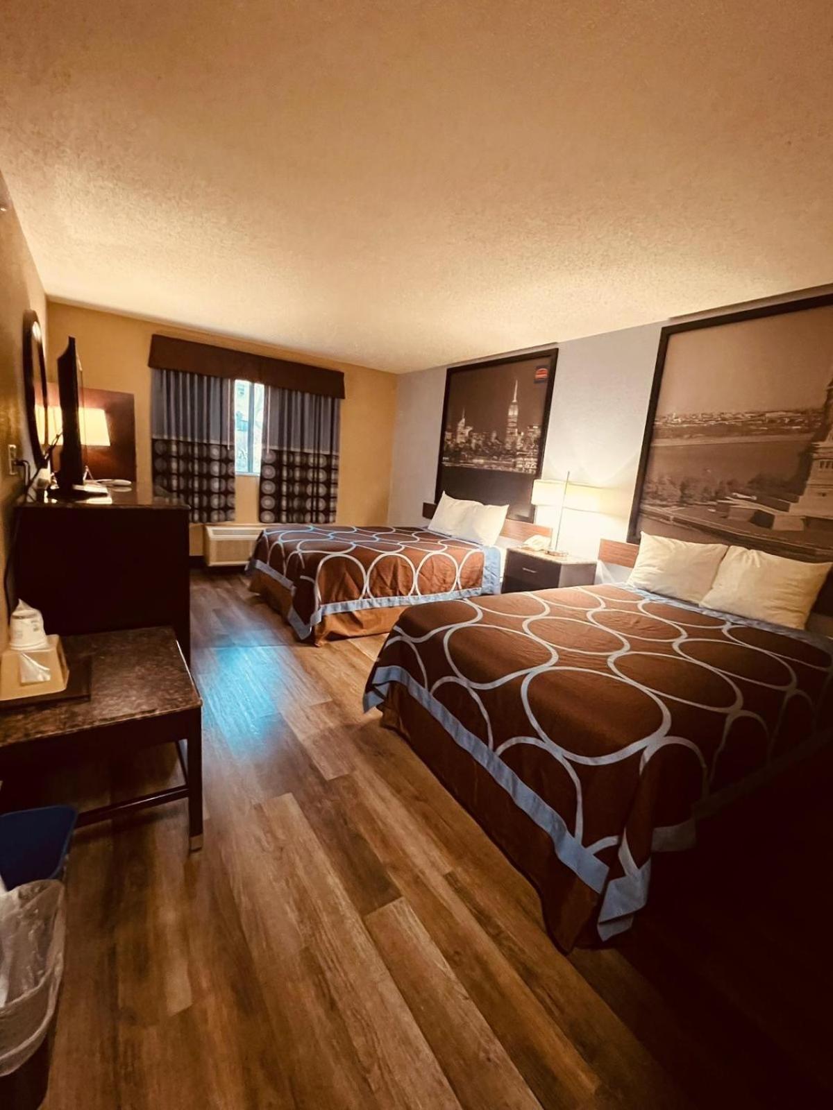 Fairbridge Inn Express Наяк Екстериор снимка